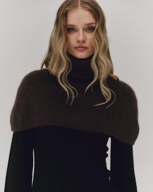 Sylvia Chunky Neck Dark Brown