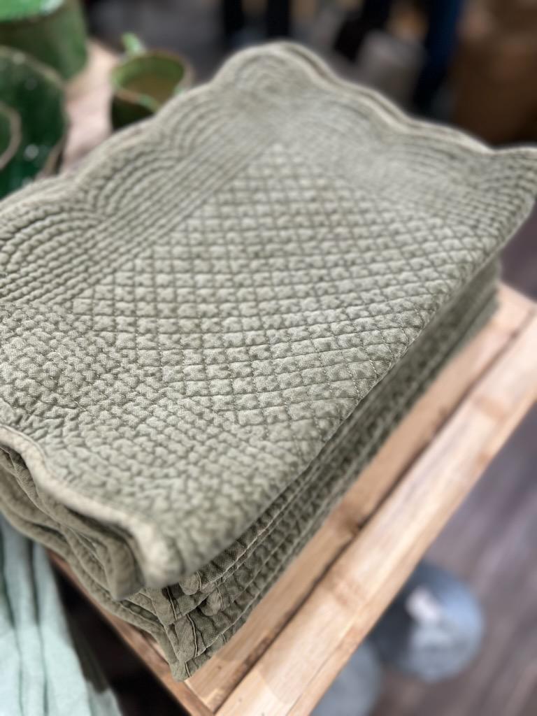Spisebrikke Velour - Oliven