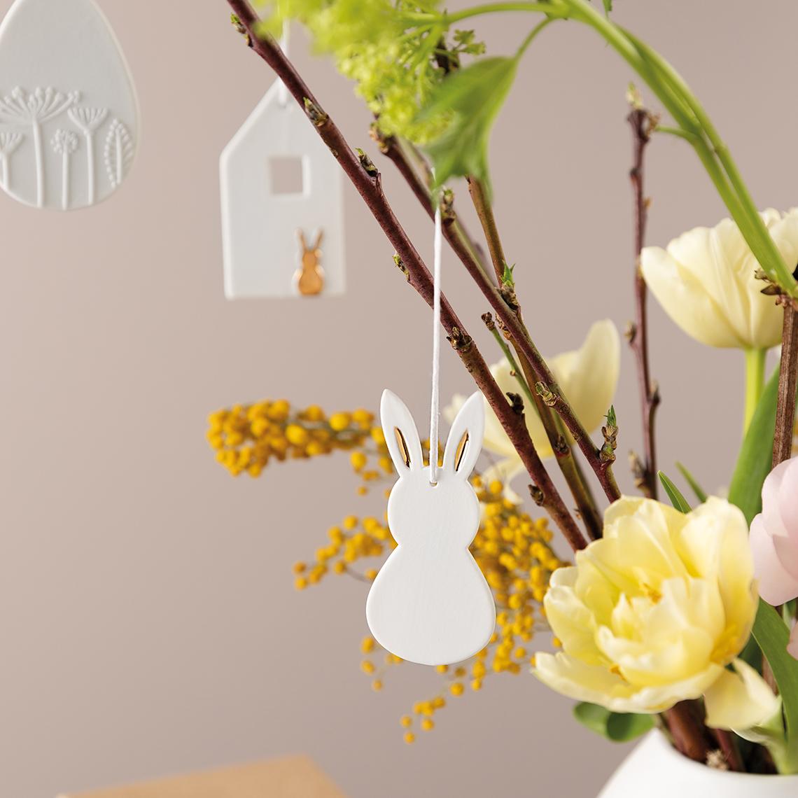 Easter hanging egg apricot