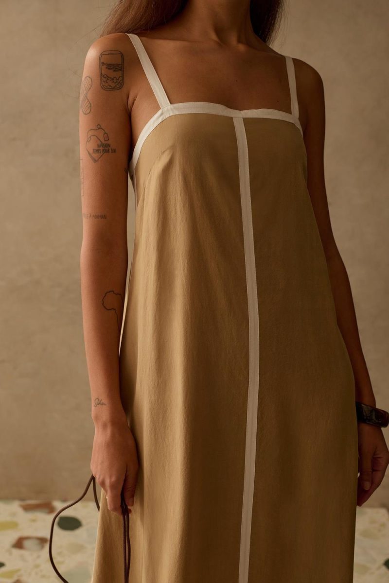 The Catania Dress Tan