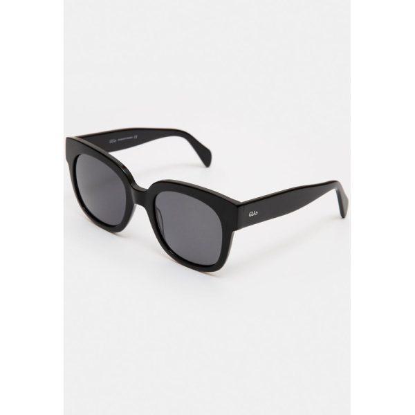 Chloe Black Sunreaders