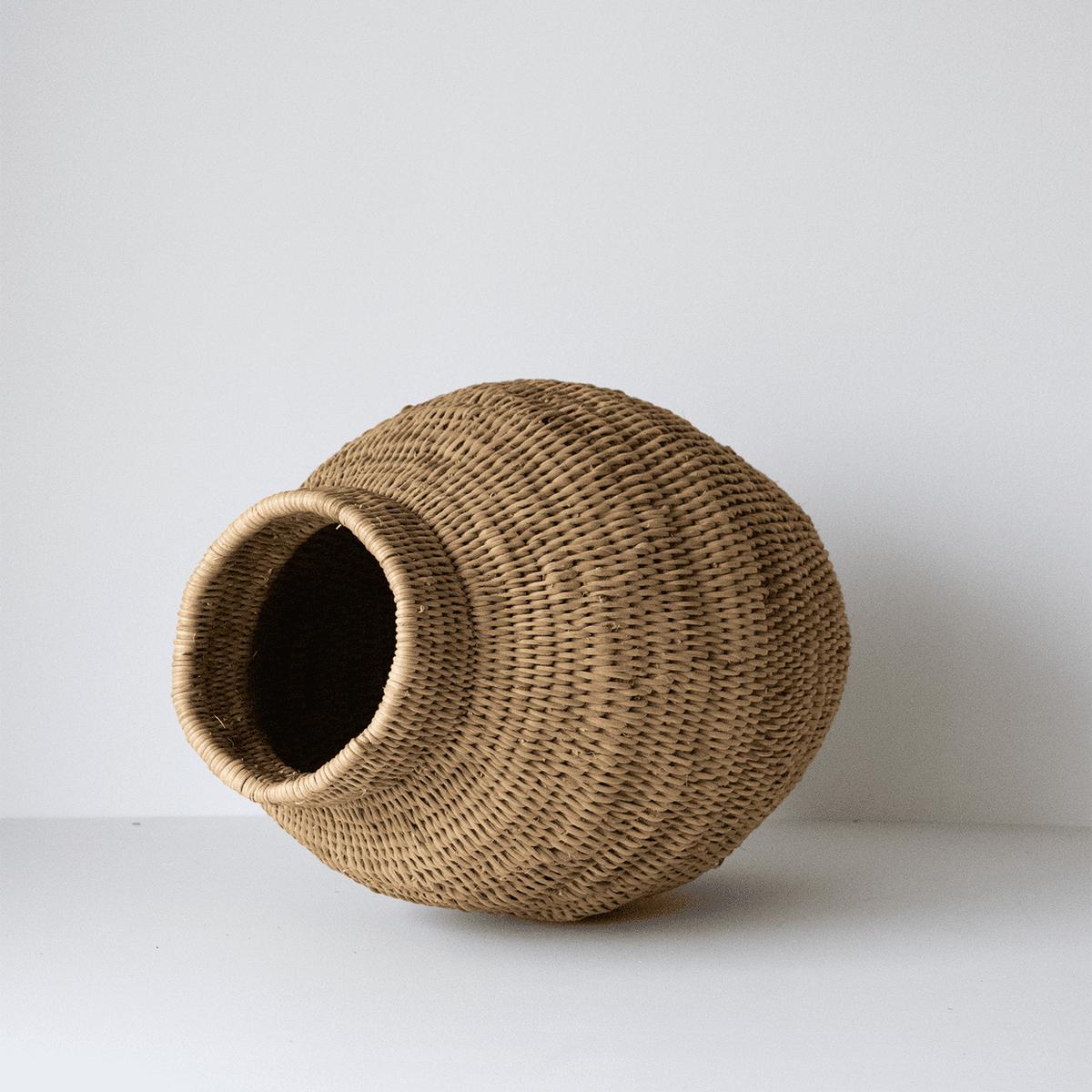 Buhera urneformet kurv H:56-59 cm