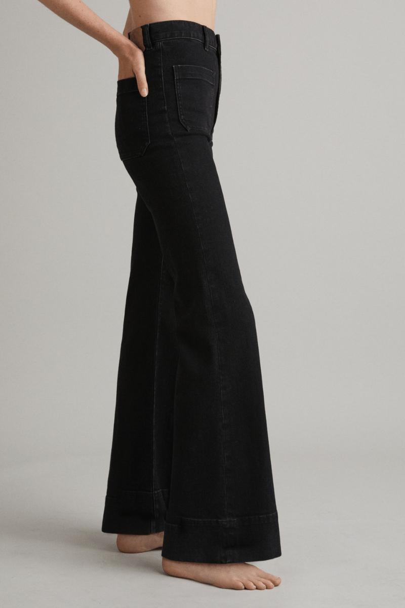 St Monica - Black 2 Weeks