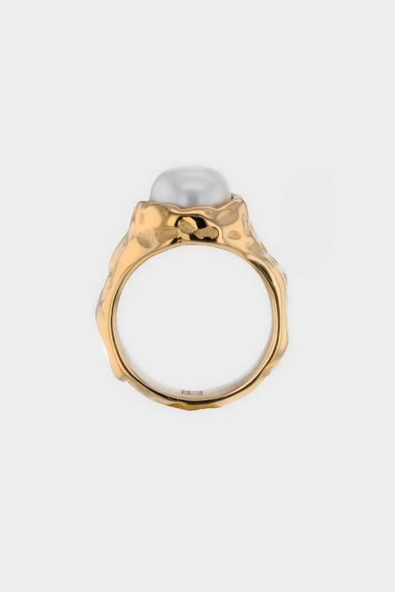 The Chunky Pearl Ring