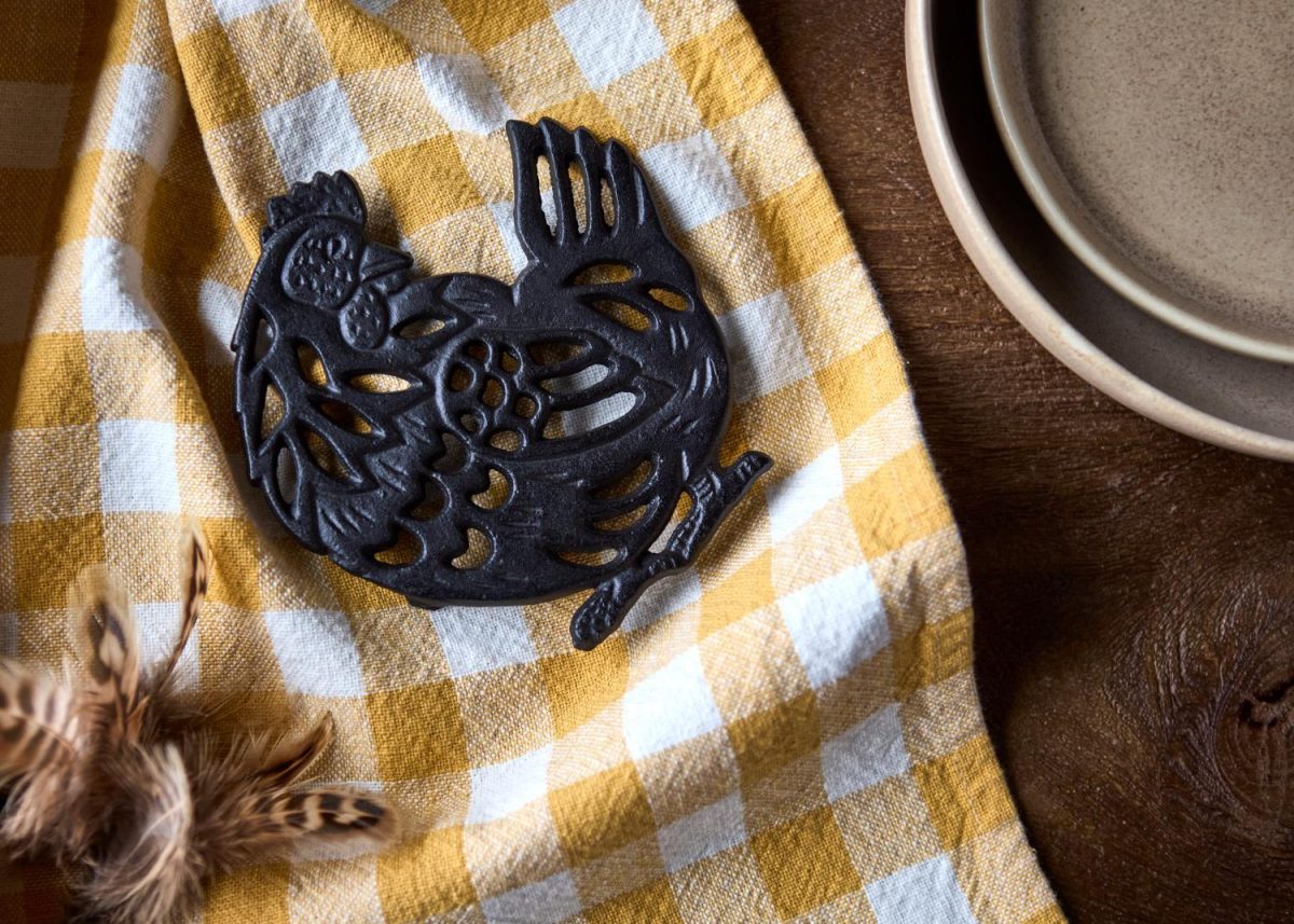 Odin Trivet Black
