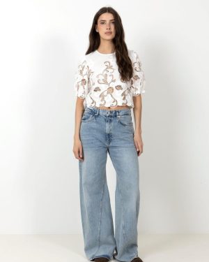 Fia Embroidery Blouse White