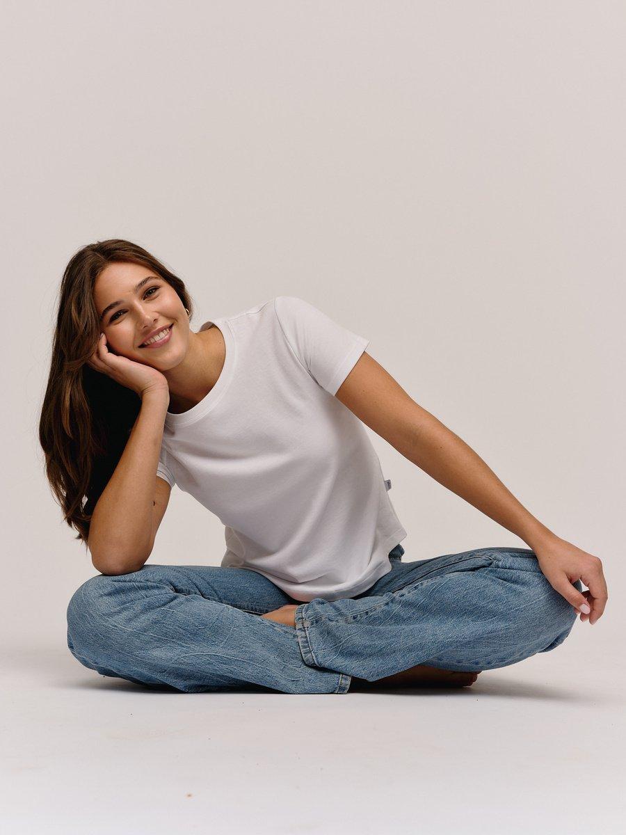 Kiari tee white