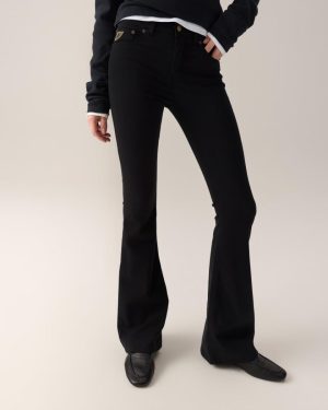 Raval 16 Black